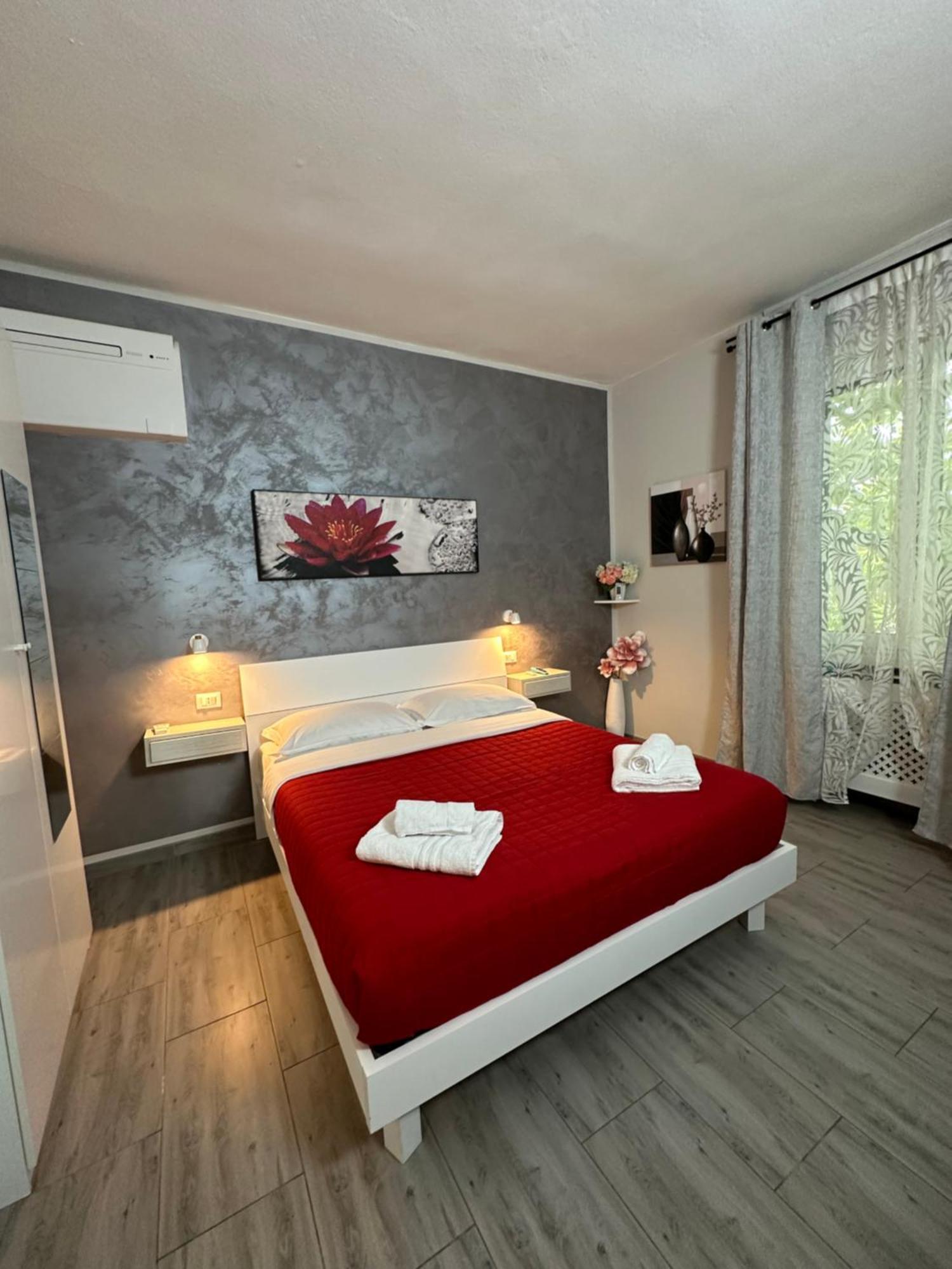 ヴェローナ Locazione Turistica Girasole Bed & Breakfast エクステリア 写真